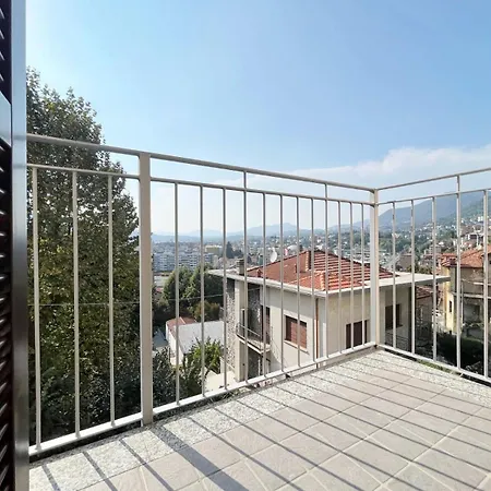 Confortevole Con Terrazza *