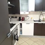 Confortevole Con Terrazza Apartamento