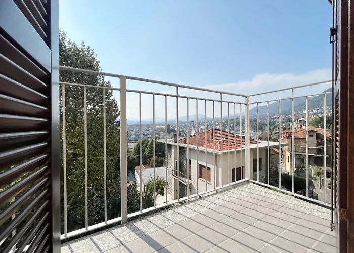 Confortevole Con Terrazza *