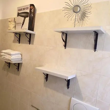 Confortevole Con Terrazza Комо