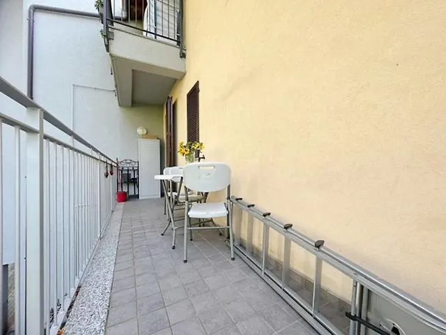 Confortevole Con Terrazza 公寓 *